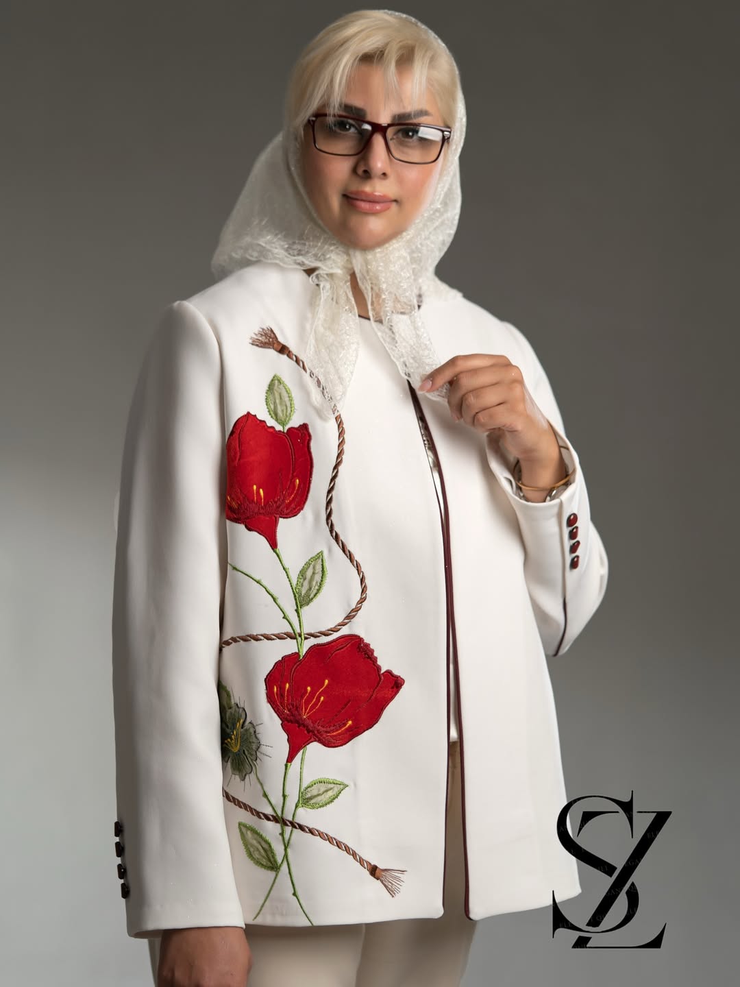 مانتو کرپ کنزو با گلدوزی و تکه‌دوزی